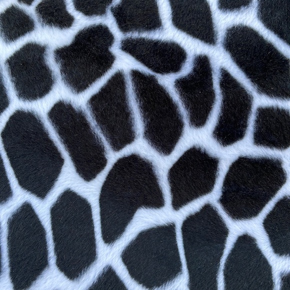 NWOT Black and White Cow Hide Purse - Picture 2 of 4